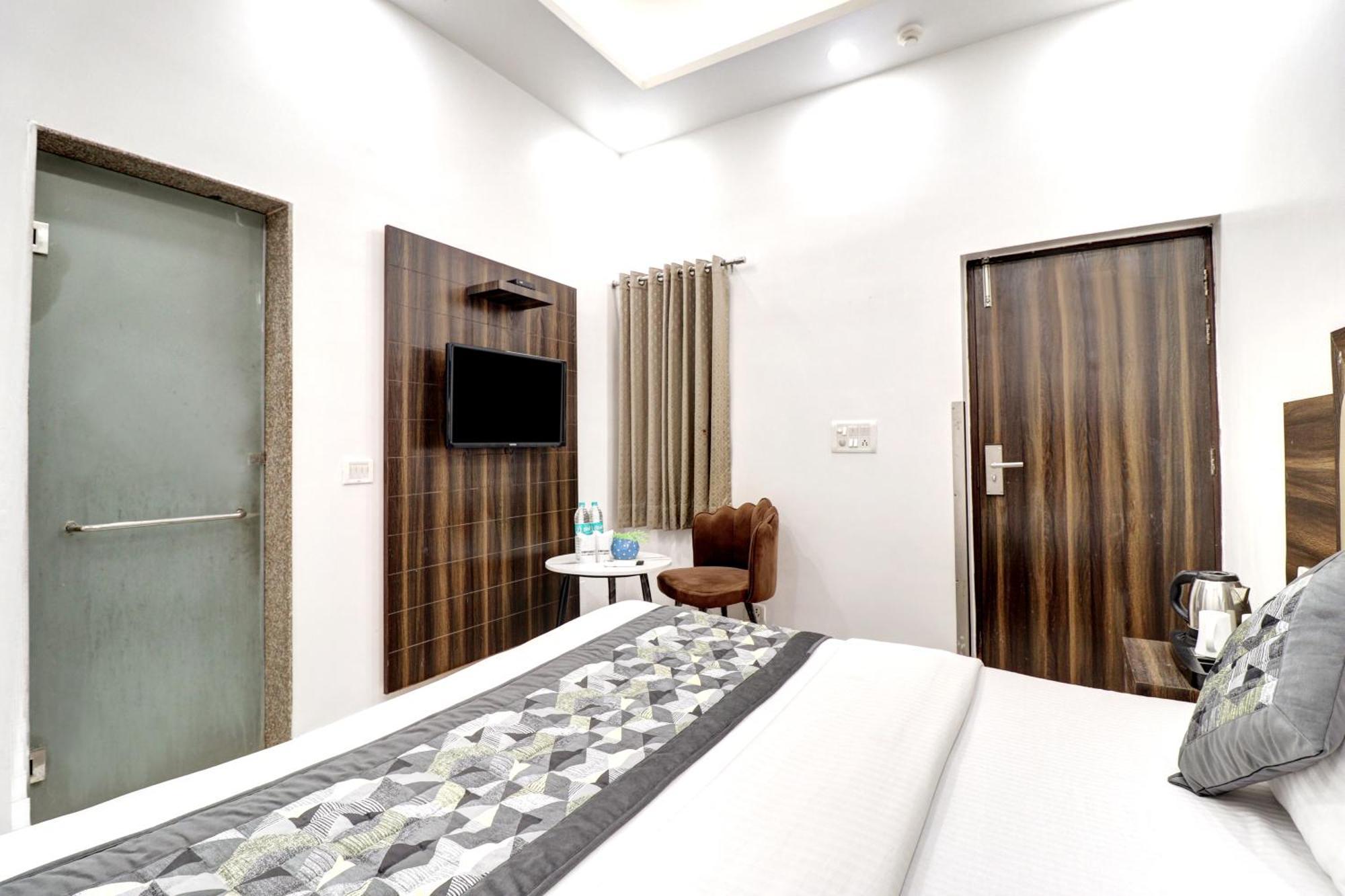 Hotel Emporio Dx - New Delhi Railway Station - Paharganj Luaran gambar